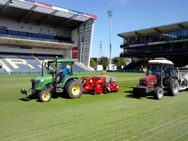 Profesjonalna pielęgnacja boisk